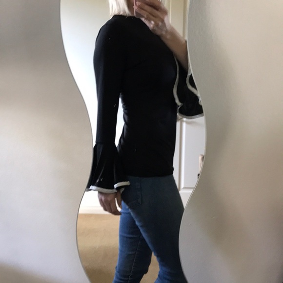 ✨Black With White Trim Ruffled Flared Sleeved Top✨ - Picture 6 of 6